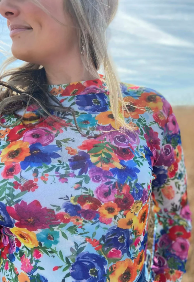 Country Kitchen Bloom Mesh Top