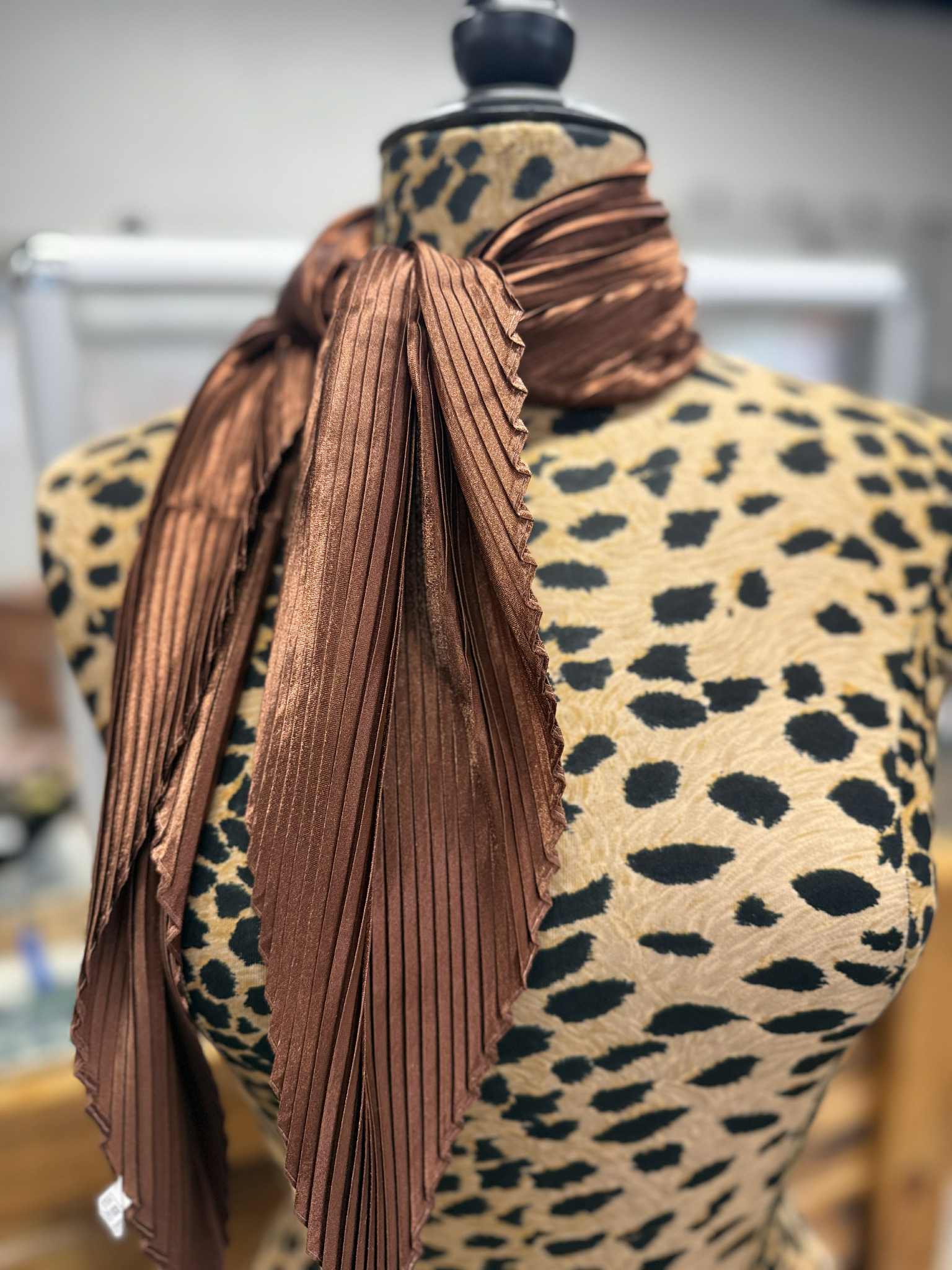 Pasadena Pleated Wild Rag- Coffee