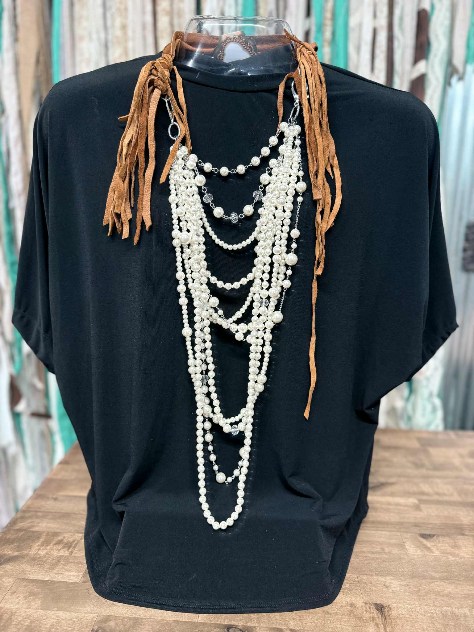 Brown Leather Massive Pearl Necklace