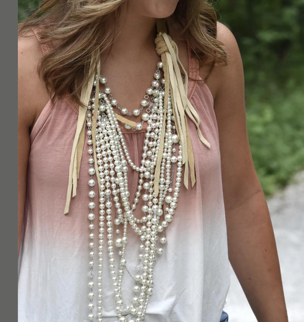 Leather Massive Pearl Necklace - Willow