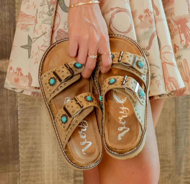 Very G  Connie Concho Western Sandals