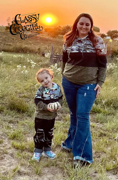 Mother & daughter matching camo print pullover